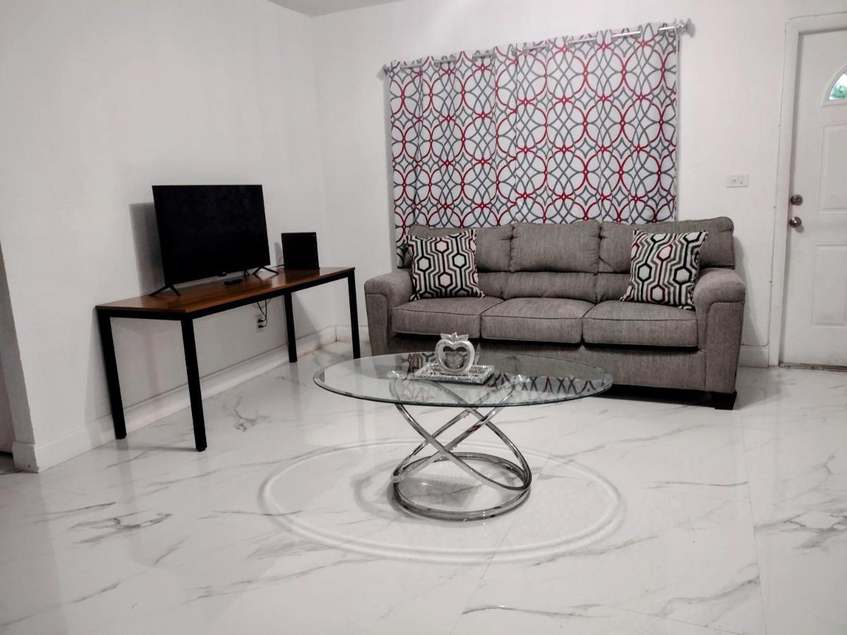 Cheerful 3-Bedroom Home /Ac+ Free Parking North Miami Beach Kültér fotó