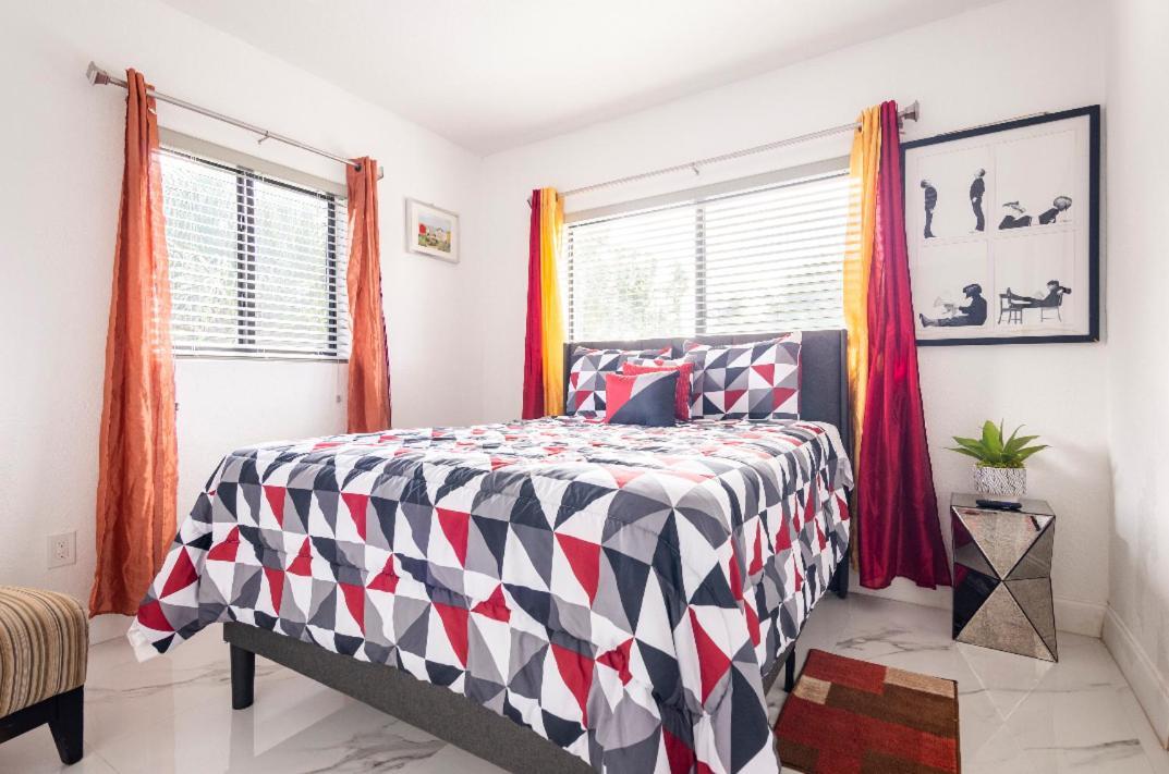 Cheerful 3-Bedroom Home /Ac+ Free Parking North Miami Beach Kültér fotó